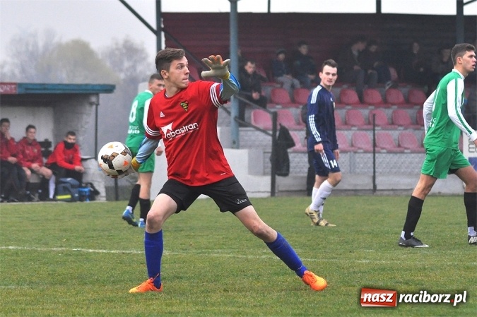 Zdjęcie w galerii na portalu naszraciborz.pl: Gol w doliczonym czasie dał trzy punkty Rudom wiadomości z regionu