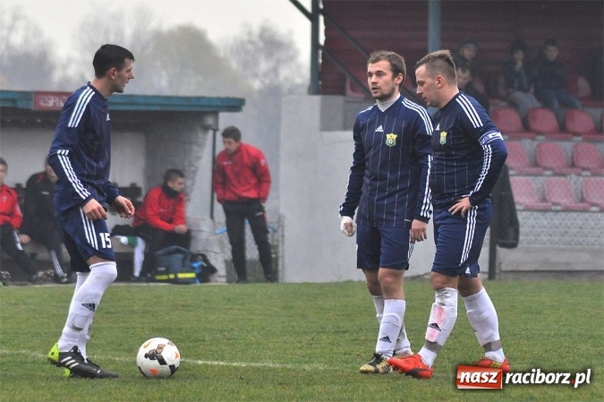 Zdjęcie w galerii na portalu naszraciborz.pl: Gol w doliczonym czasie dał trzy punkty Rudom wiadomości z regionu