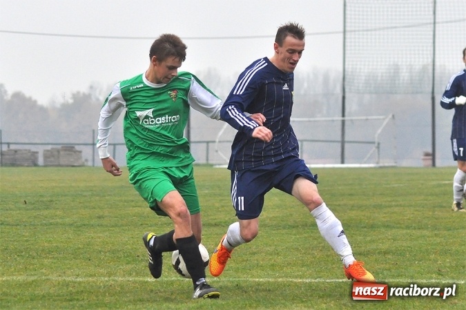 Zdjęcie w galerii na portalu naszraciborz.pl: Gol w doliczonym czasie dał trzy punkty Rudom wiadomości z regionu