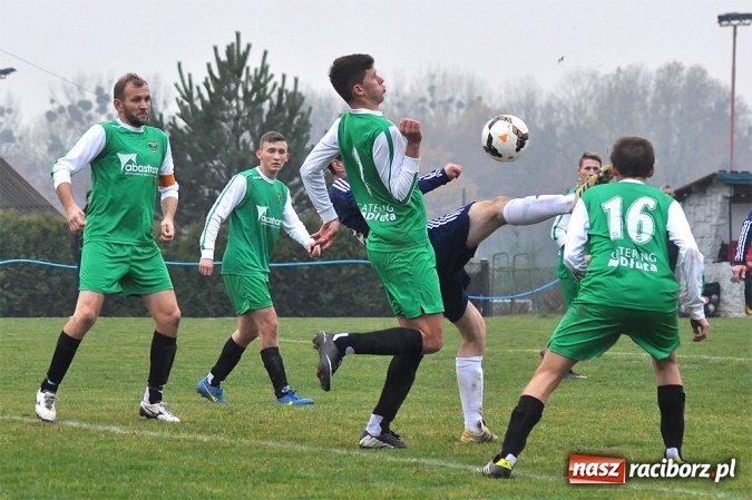 Zdjęcie w galerii na portalu naszraciborz.pl: Gol w doliczonym czasie dał trzy punkty Rudom wiadomości z regionu