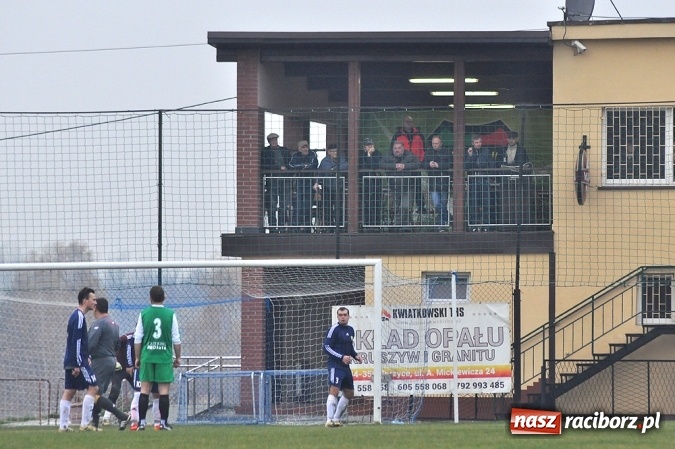 Zdjęcie w galerii na portalu naszraciborz.pl: Gol w doliczonym czasie dał trzy punkty Rudom wiadomości z regionu