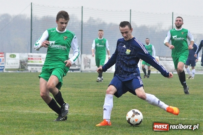 Zdjęcie w galerii na portalu naszraciborz.pl: Gol w doliczonym czasie dał trzy punkty Rudom wiadomości z regionu