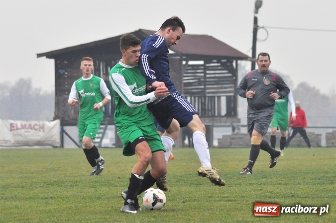 Zdjęcie w galerii na portalu naszraciborz.pl: Gol w doliczonym czasie dał trzy punkty Rudom wiadomości z regionu