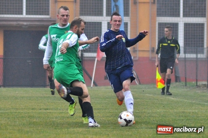 Zdjęcie w galerii na portalu naszraciborz.pl: Gol w doliczonym czasie dał trzy punkty Rudom wiadomości z regionu
