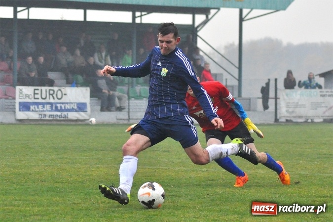 Zdjęcie w galerii na portalu naszraciborz.pl: Gol w doliczonym czasie dał trzy punkty Rudom wiadomości z regionu