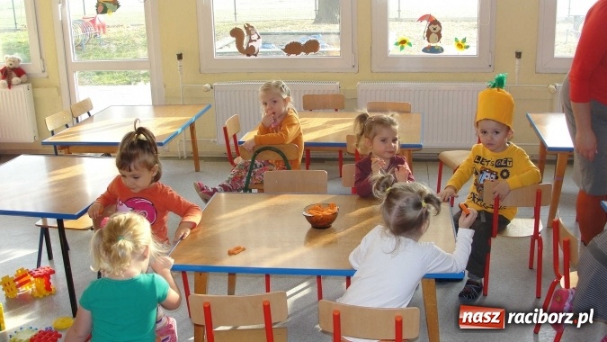 Zdjęcie w galerii na portalu naszraciborz.pl: Dzień Marchewki w Przedszkolu nr 26 wiadomości z regionu