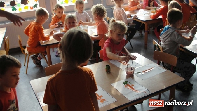 Zdjęcie w galerii na portalu naszraciborz.pl: Dzień Marchewki w Przedszkolu nr 26 wiadomości z regionu