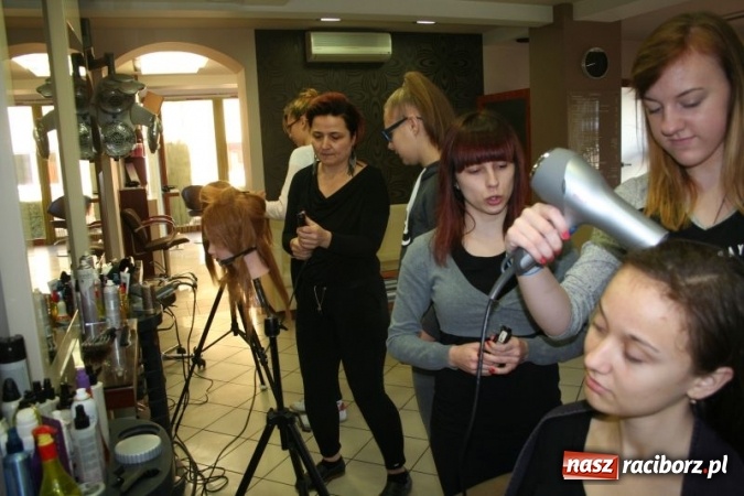 Zdjęcie w galerii na portalu naszraciborz.pl: II edycja Twój zawód brzmi znajomo  wiadomości z regionu