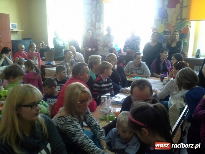 Zdjęcie w galerii na portalu naszraciborz.pl: Moc śniadania w SP-4 wiadomości z regionu