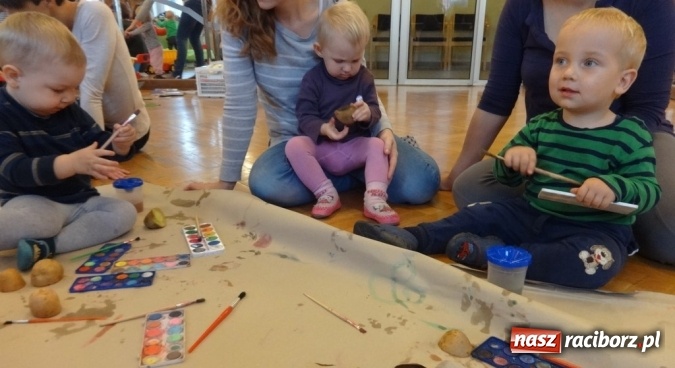 Zdjęcie w galerii na portalu naszraciborz.pl: Jak się nie nudzić z małym dzieckiem w domu?  wiadomości z regionu
