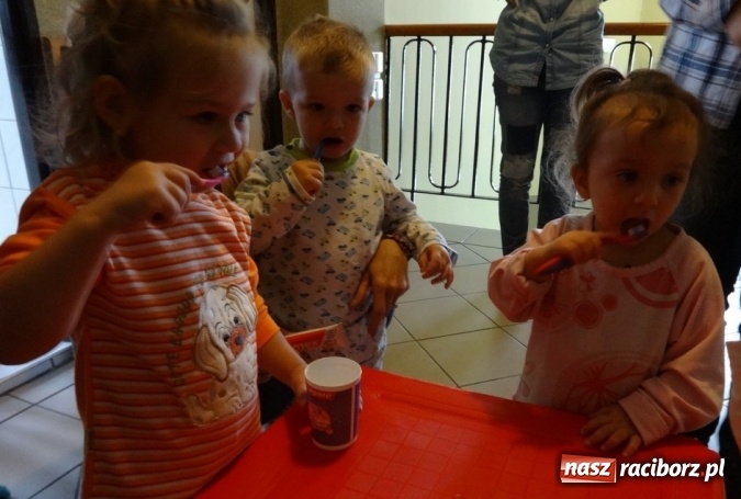 Zdjęcie w galerii na portalu naszraciborz.pl: Jak się nie nudzić z małym dzieckiem w domu?  wiadomości z regionu