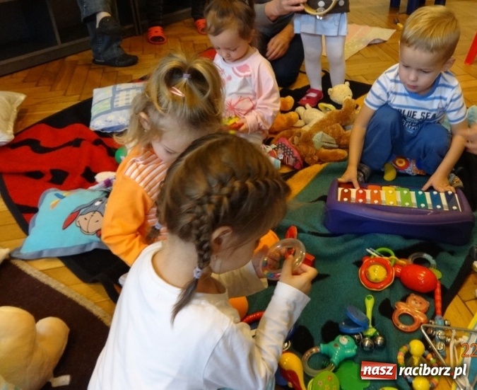 Zdjęcie w galerii na portalu naszraciborz.pl: Jak się nie nudzić z małym dzieckiem w domu?  wiadomości z regionu