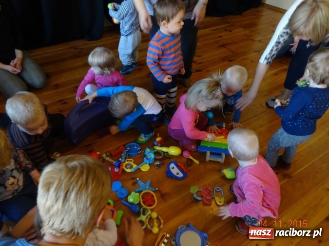 Zdjęcie w galerii na portalu naszraciborz.pl: Jak się nie nudzić z małym dzieckiem w domu?  wiadomości z regionu