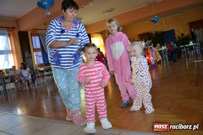 Zdjęcie w galerii na portalu naszraciborz.pl: Piżama party w Roszkowie - spotkanie rodzin zastępczych wiadomości z regionu