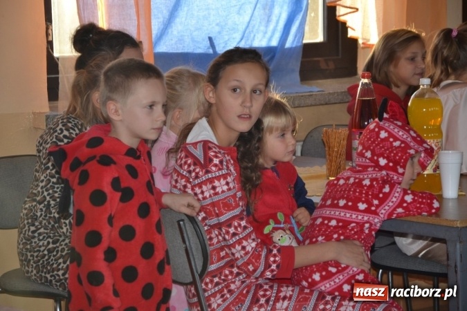 Zdjęcie w galerii na portalu naszraciborz.pl: Piżama party w Roszkowie - spotkanie rodzin zastępczych wiadomości z regionu