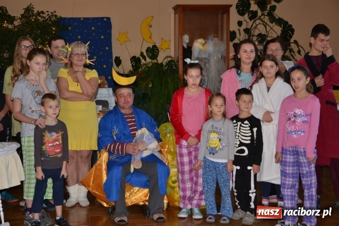 Zdjęcie w galerii na portalu naszraciborz.pl: Piżama party w Roszkowie - spotkanie rodzin zastępczych wiadomości z regionu