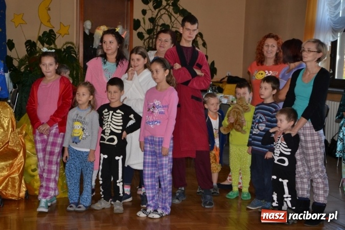 Zdjęcie w galerii na portalu naszraciborz.pl: Piżama party w Roszkowie - spotkanie rodzin zastępczych wiadomości z regionu