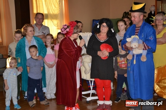 Zdjęcie w galerii na portalu naszraciborz.pl: Piżama party w Roszkowie - spotkanie rodzin zastępczych wiadomości z regionu