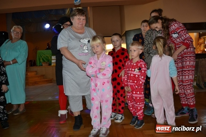 Zdjęcie w galerii na portalu naszraciborz.pl: Piżama party w Roszkowie - spotkanie rodzin zastępczych wiadomości z regionu