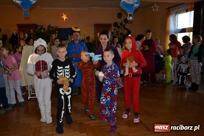 Zdjęcie w galerii na portalu naszraciborz.pl: Piżama party w Roszkowie - spotkanie rodzin zastępczych wiadomości z regionu
