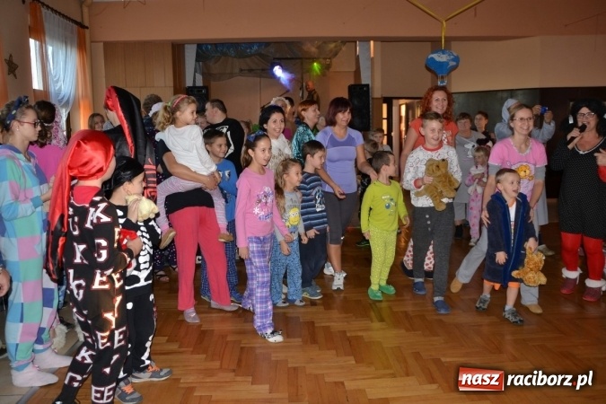 Zdjęcie w galerii na portalu naszraciborz.pl: Piżama party w Roszkowie - spotkanie rodzin zastępczych wiadomości z regionu