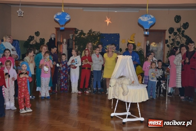 Zdjęcie w galerii na portalu naszraciborz.pl: Piżama party w Roszkowie - spotkanie rodzin zastępczych wiadomości z regionu