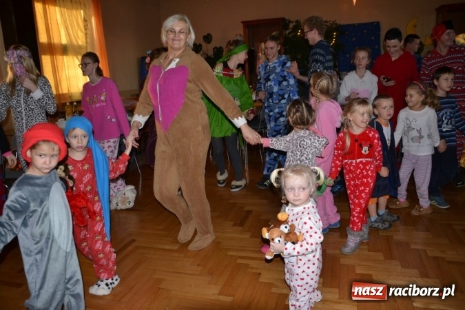 Zdjęcie w galerii na portalu naszraciborz.pl: Piżama party w Roszkowie - spotkanie rodzin zastępczych wiadomości z regionu