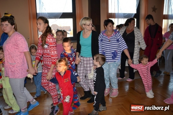 Zdjęcie w galerii na portalu naszraciborz.pl: Piżama party w Roszkowie - spotkanie rodzin zastępczych wiadomości z regionu