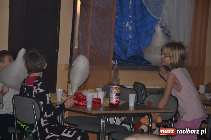 Zdjęcie w galerii na portalu naszraciborz.pl: Piżama party w Roszkowie - spotkanie rodzin zastępczych wiadomości z regionu