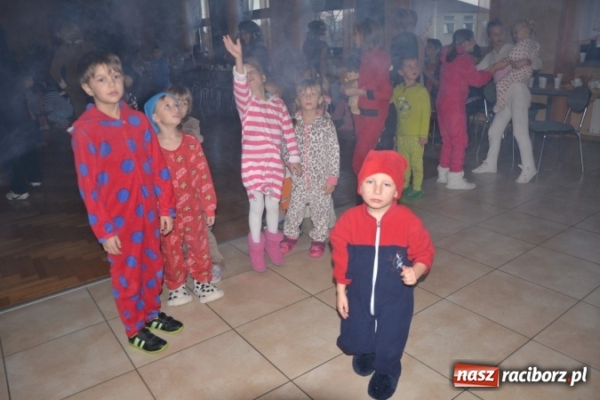Zdjęcie w galerii na portalu naszraciborz.pl: Piżama party w Roszkowie - spotkanie rodzin zastępczych wiadomości z regionu