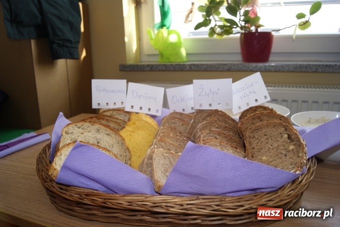Zdjęcie w galerii na portalu naszraciborz.pl: Uczniowie ZSP 4 wiedzą, że śniadanie daje moc!  wiadomości z regionu