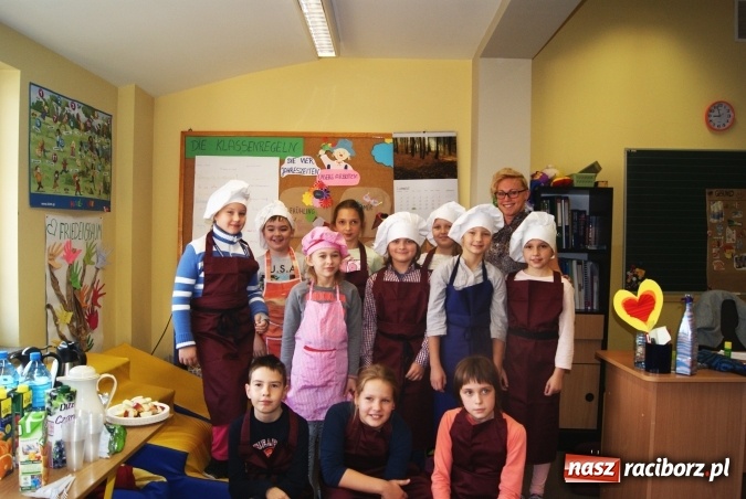 Zdjęcie w galerii na portalu naszraciborz.pl: Uczniowie ZSP 4 wiedzą, że śniadanie daje moc!  wiadomości z regionu