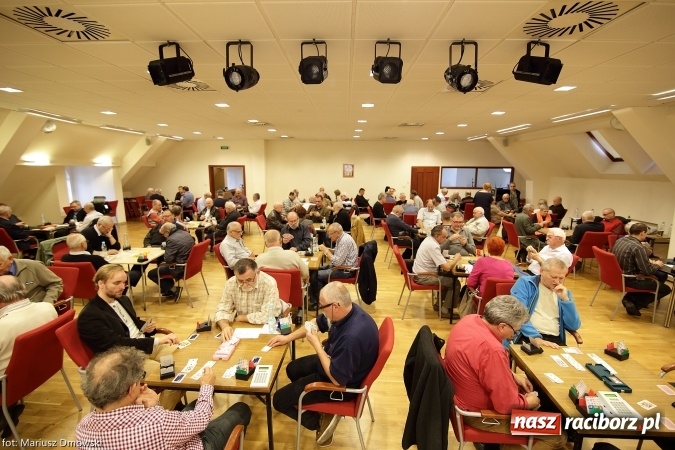 Zdjęcie w galerii na portalu naszraciborz.pl: Turniej Brydża Sportowego Pamięci Emila Olbrota na zamku za nami  wiadomości z regionu