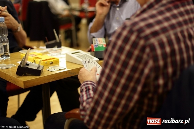 Zdjęcie w galerii na portalu naszraciborz.pl: Turniej Brydża Sportowego Pamięci Emila Olbrota na zamku za nami  wiadomości z regionu