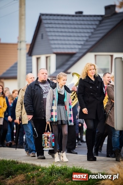 Zdjęcie w galerii na portalu naszraciborz.pl: Rogale świętomarcińskie i korowód w Studziennej wiadomości z regionu