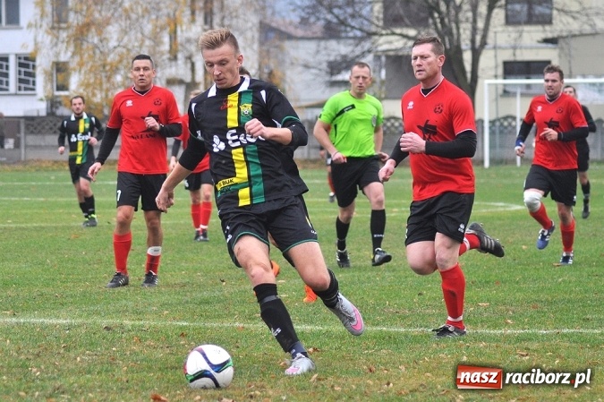 Zdjęcie w galerii na portalu naszraciborz.pl: Buk Rudy liderem A klasy po skromnej wygranej w Tworkowie wiadomości z regionu