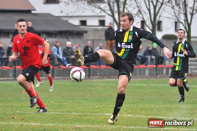Zdjęcie w galerii na portalu naszraciborz.pl: Buk Rudy liderem A klasy po skromnej wygranej w Tworkowie wiadomości z regionu