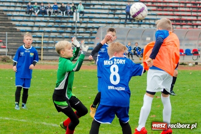Zdjęcie w galerii na portalu naszraciborz.pl: Unia lepsza od MKS Żory. Mistrzostwo i awans dla raciborzan! wiadomości z regionu
