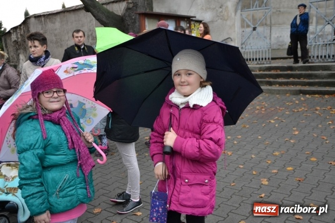 Zdjęcie w galerii na portalu naszraciborz.pl: Bieńkowice: św. Marcin z wielkim hukiem wiadomości z regionu