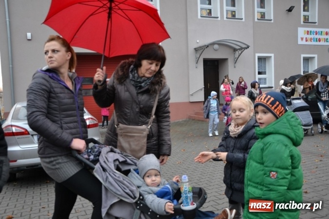 Zdjęcie w galerii na portalu naszraciborz.pl: Bieńkowice: św. Marcin z wielkim hukiem wiadomości z regionu