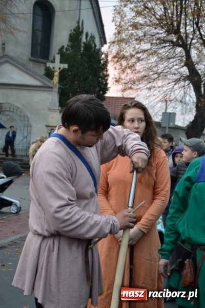 Zdjęcie w galerii na portalu naszraciborz.pl: Bieńkowice: św. Marcin z wielkim hukiem wiadomości z regionu