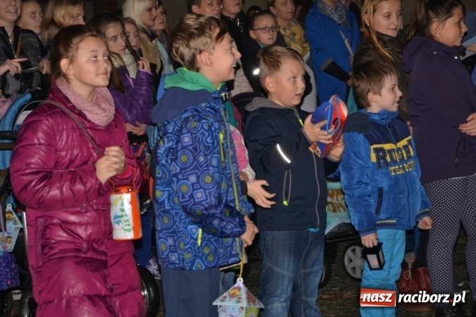 Zdjęcie w galerii na portalu naszraciborz.pl: Bieńkowice: św. Marcin z wielkim hukiem wiadomości z regionu