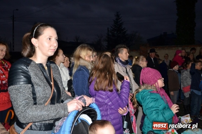 Zdjęcie w galerii na portalu naszraciborz.pl: Bieńkowice: św. Marcin z wielkim hukiem wiadomości z regionu