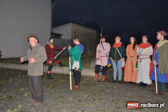 Zdjęcie w galerii na portalu naszraciborz.pl: Bieńkowice: św. Marcin z wielkim hukiem wiadomości z regionu