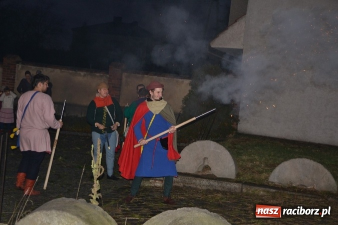 Zdjęcie w galerii na portalu naszraciborz.pl: Bieńkowice: św. Marcin z wielkim hukiem wiadomości z regionu