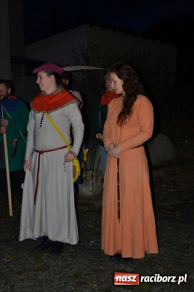 Zdjęcie w galerii na portalu naszraciborz.pl: Bieńkowice: św. Marcin z wielkim hukiem wiadomości z regionu