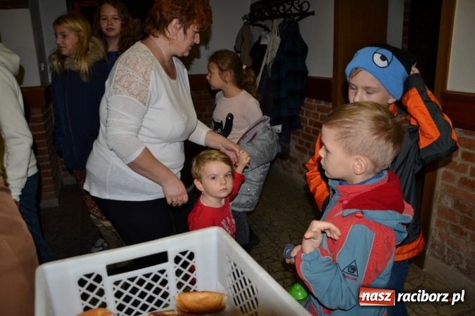 Zdjęcie w galerii na portalu naszraciborz.pl: Bieńkowice: św. Marcin z wielkim hukiem wiadomości z regionu