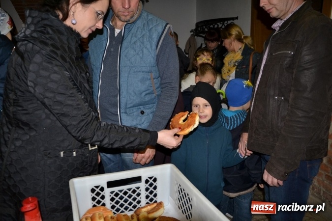 Zdjęcie w galerii na portalu naszraciborz.pl: Bieńkowice: św. Marcin z wielkim hukiem wiadomości z regionu