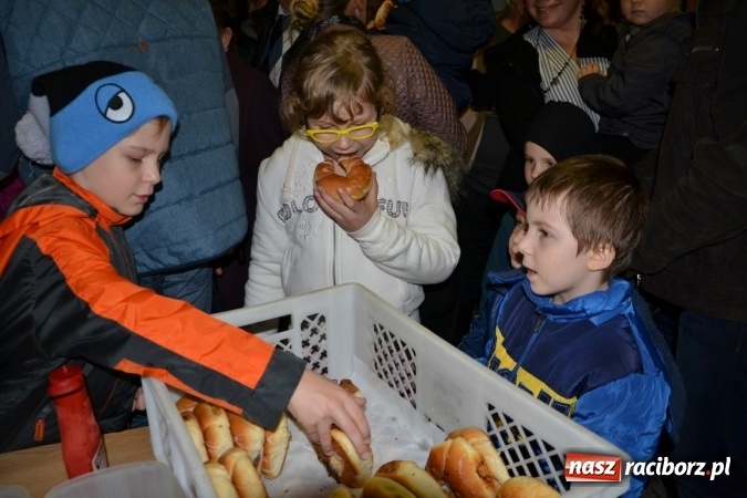 Zdjęcie w galerii na portalu naszraciborz.pl: Bieńkowice: św. Marcin z wielkim hukiem wiadomości z regionu