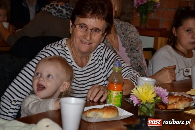 Zdjęcie w galerii na portalu naszraciborz.pl: Bieńkowice: św. Marcin z wielkim hukiem wiadomości z regionu